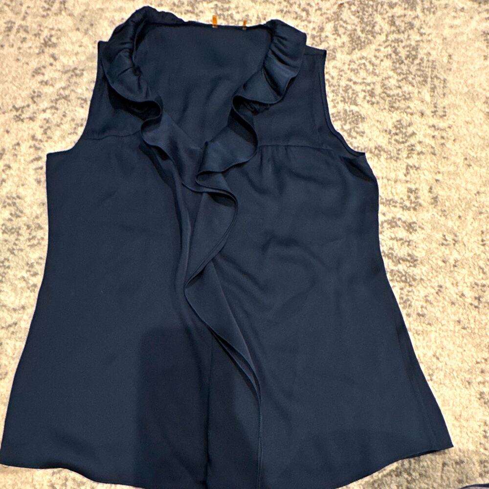 Elie Tahari black Solid V-Neck Sleeveless Ruffle Satin Silk Blend Blouse XS